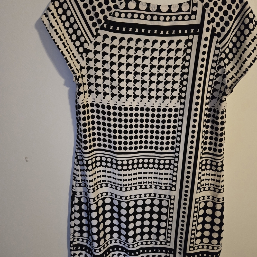 Dress - Picture 2 of 5